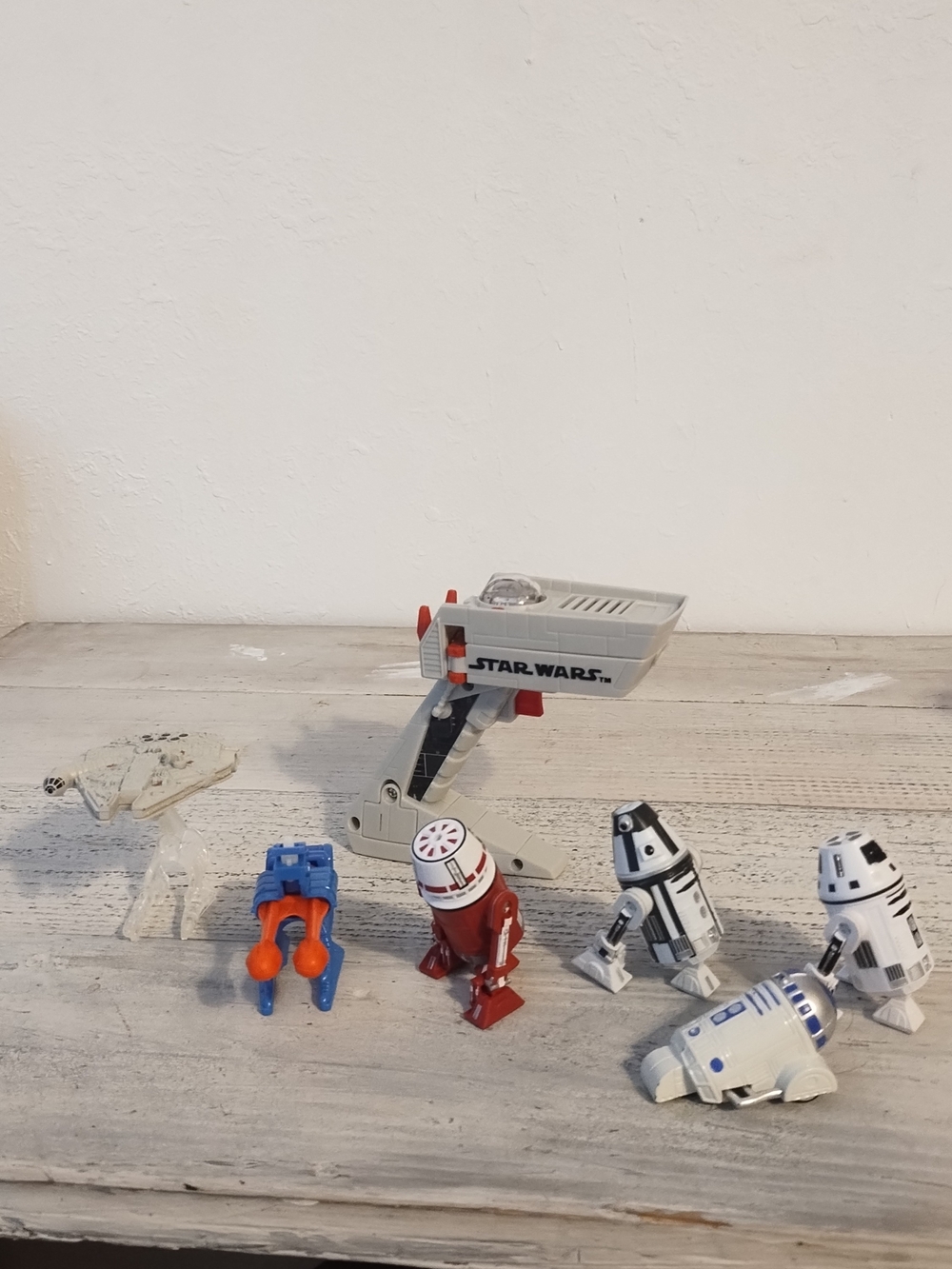 Lot 7 Star wars very good condition open to offers:-)